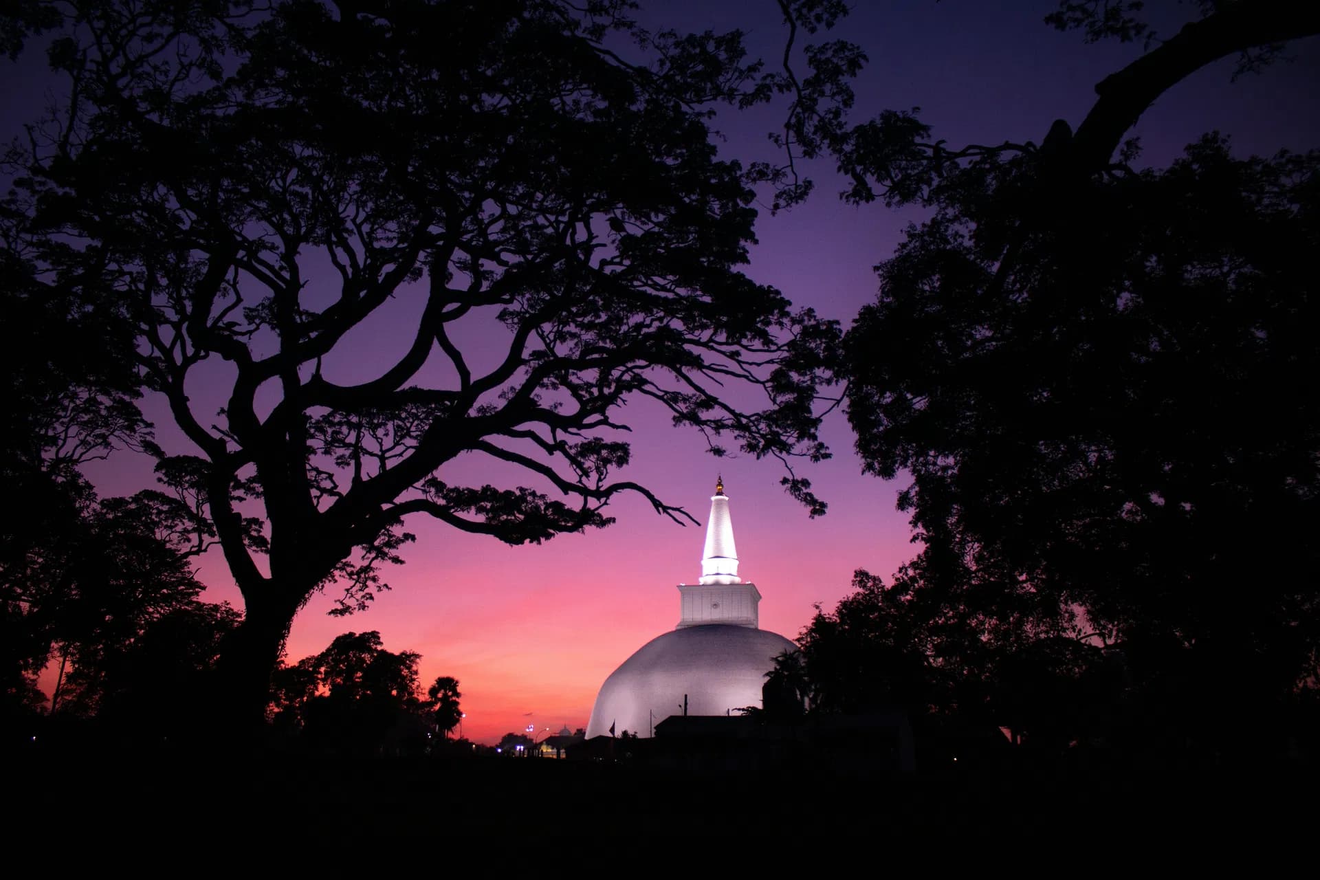 Ruwanwelisaya stupa at sunset