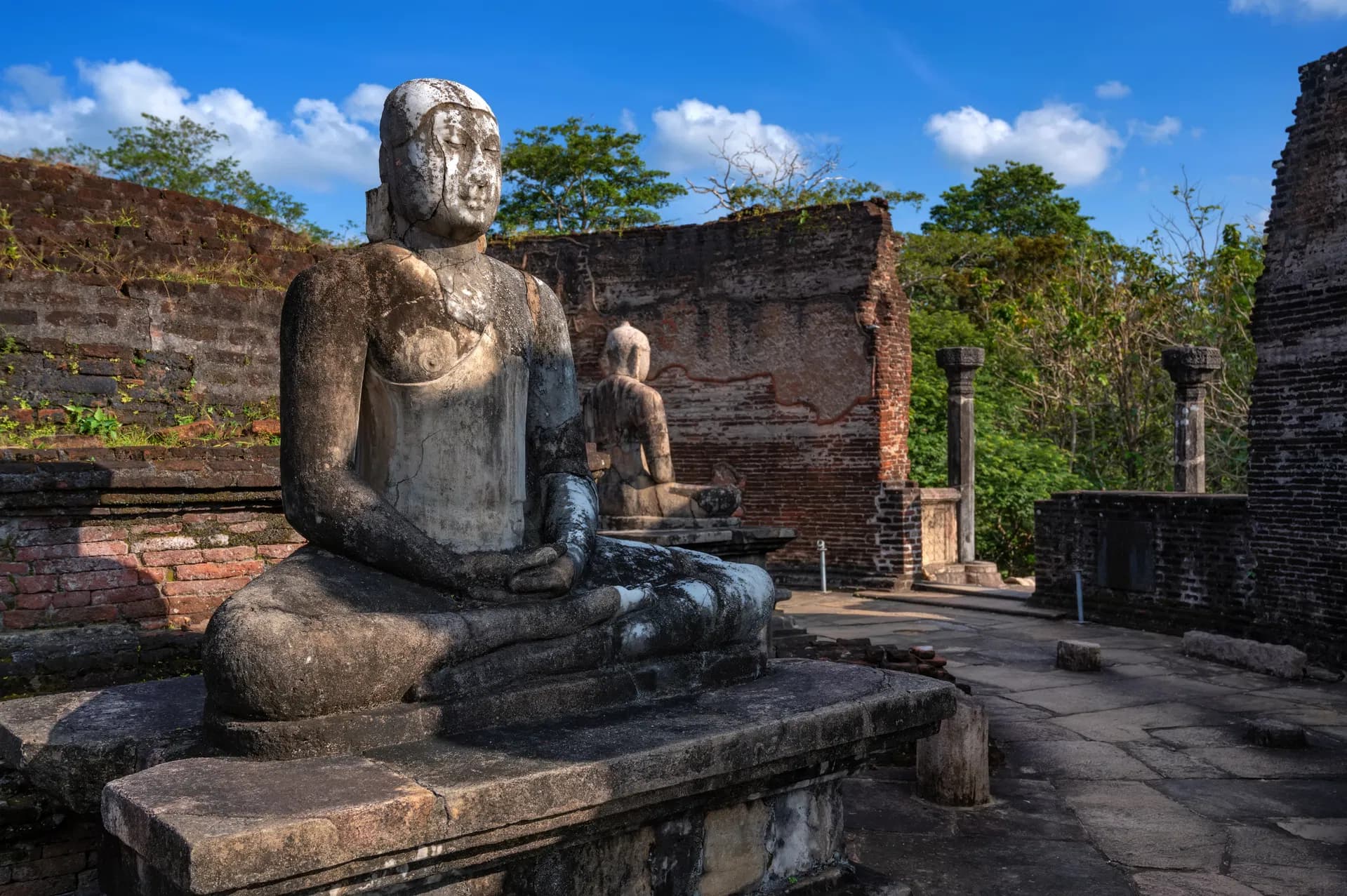 Buddha images in Vatadage temple in ruins of Polonnaruwa