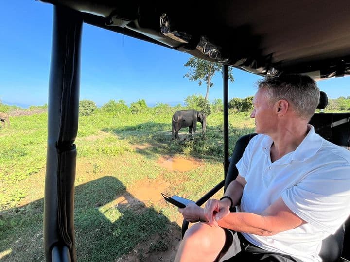 Heken Travelscape tourist group in Sri Lanka