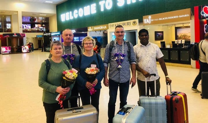 Heken Travelscape team member with a tourist group in Sri Lanka